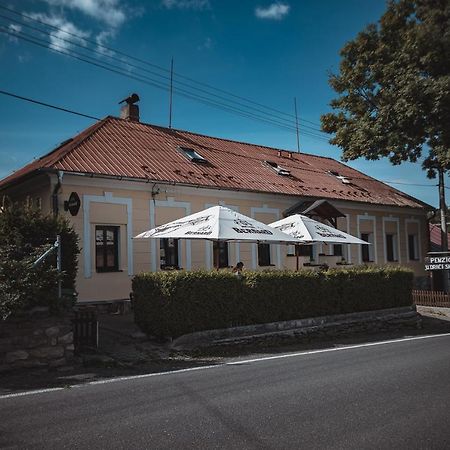 Penzion U Draci Skaly Hotel Svojse Buitenkant foto