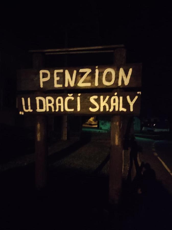 Penzion U Draci Skaly Hotel Svojse Buitenkant foto