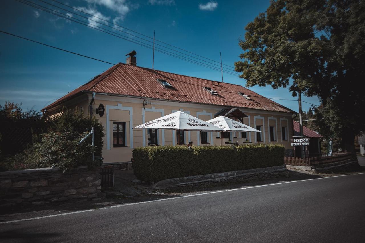 Penzion U Draci Skaly Hotel Svojse Buitenkant foto