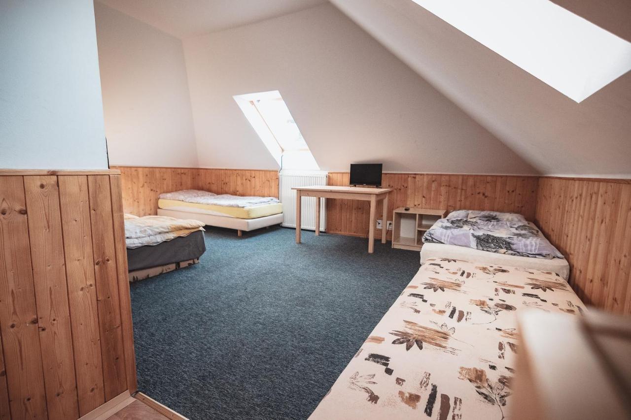 Penzion U Draci Skaly Hotel Svojse Buitenkant foto