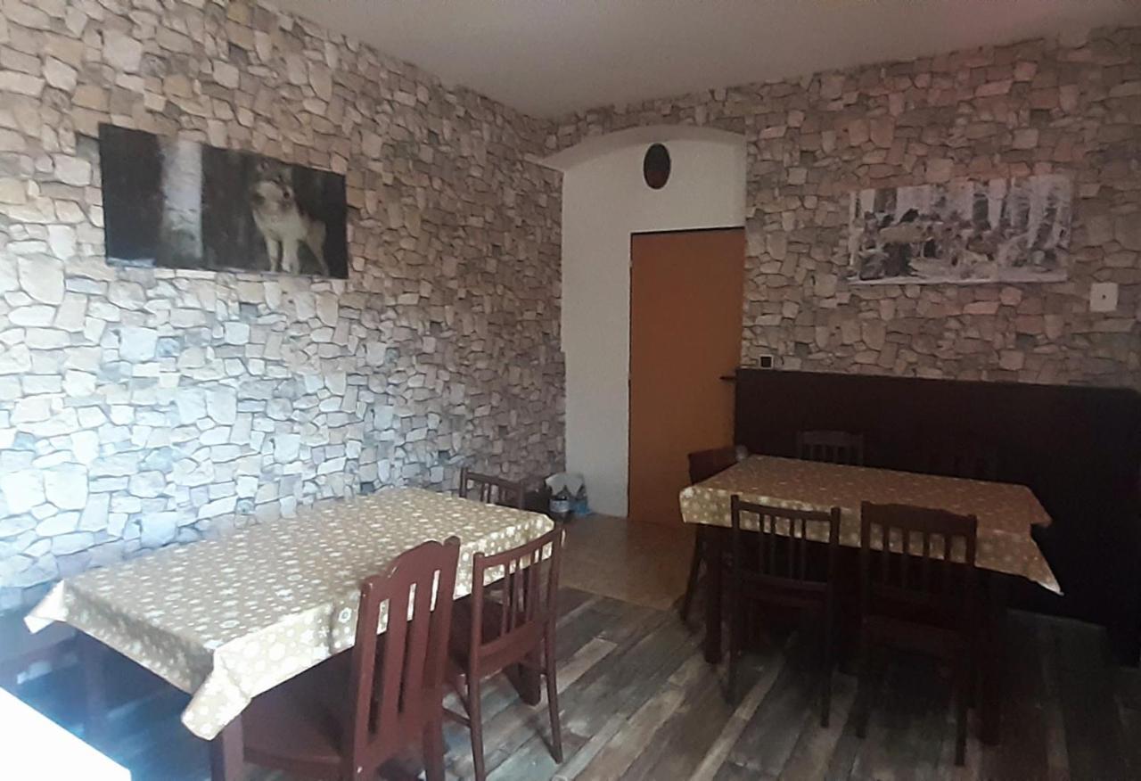 Penzion U Draci Skaly Hotel Svojse Buitenkant foto